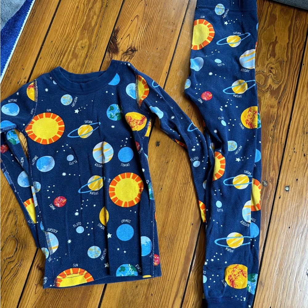 Hanna Andersson solar system long sleeve pajamas 120 / US 6/7